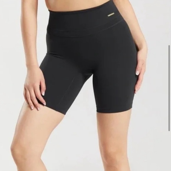 GYMSHARK SOLD OUT Whitney
Cycling Shorts - Picture 1 of 3